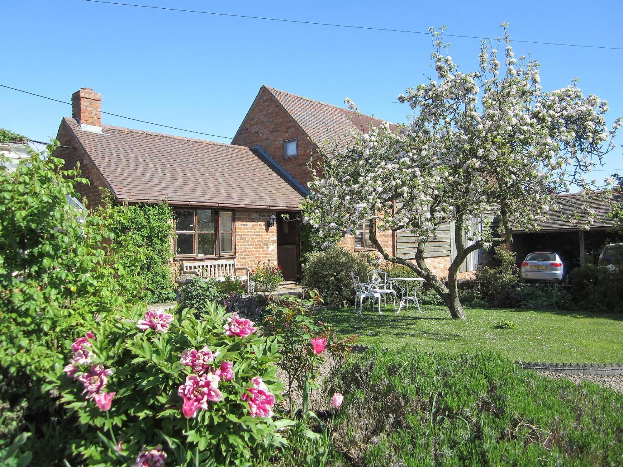 Garden Cottage Hasfield Exterior photo