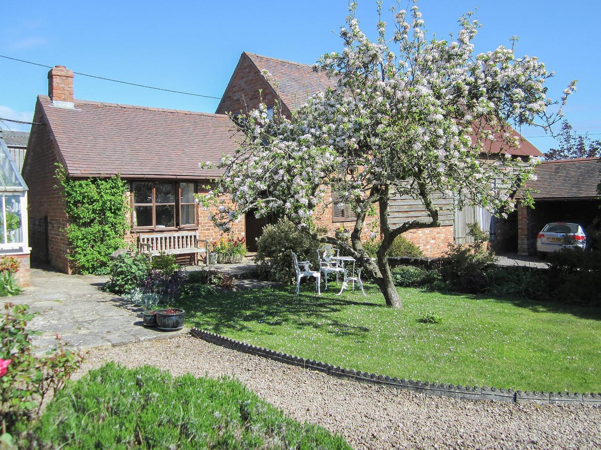 Garden Cottage Hasfield Exterior photo